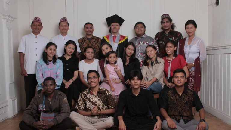 Keluarga, Segalanya